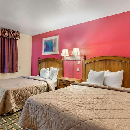 Rodeway Inn & Suites Ратон Экстерьер фото